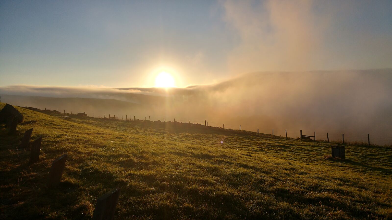LG G5 sample photo. Sunrise, mist, fog photography