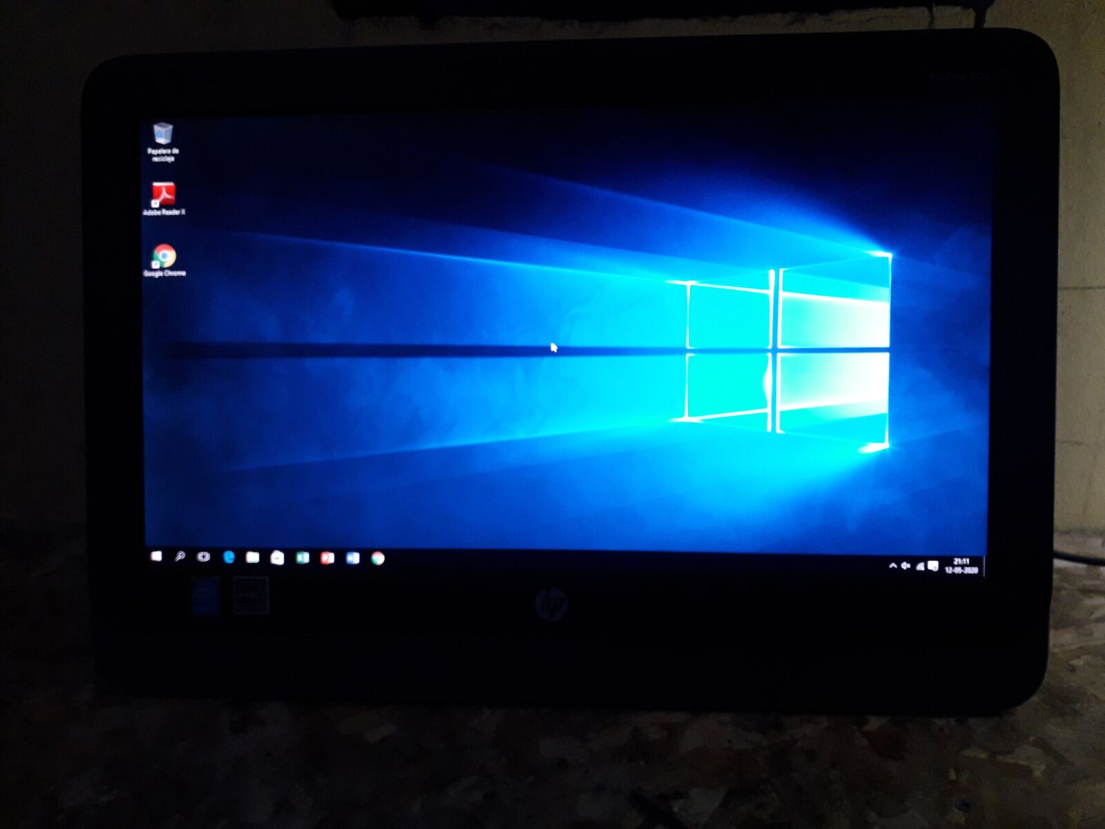Samsung Galaxy J6 sample photo. Computer, desktop, modern photography