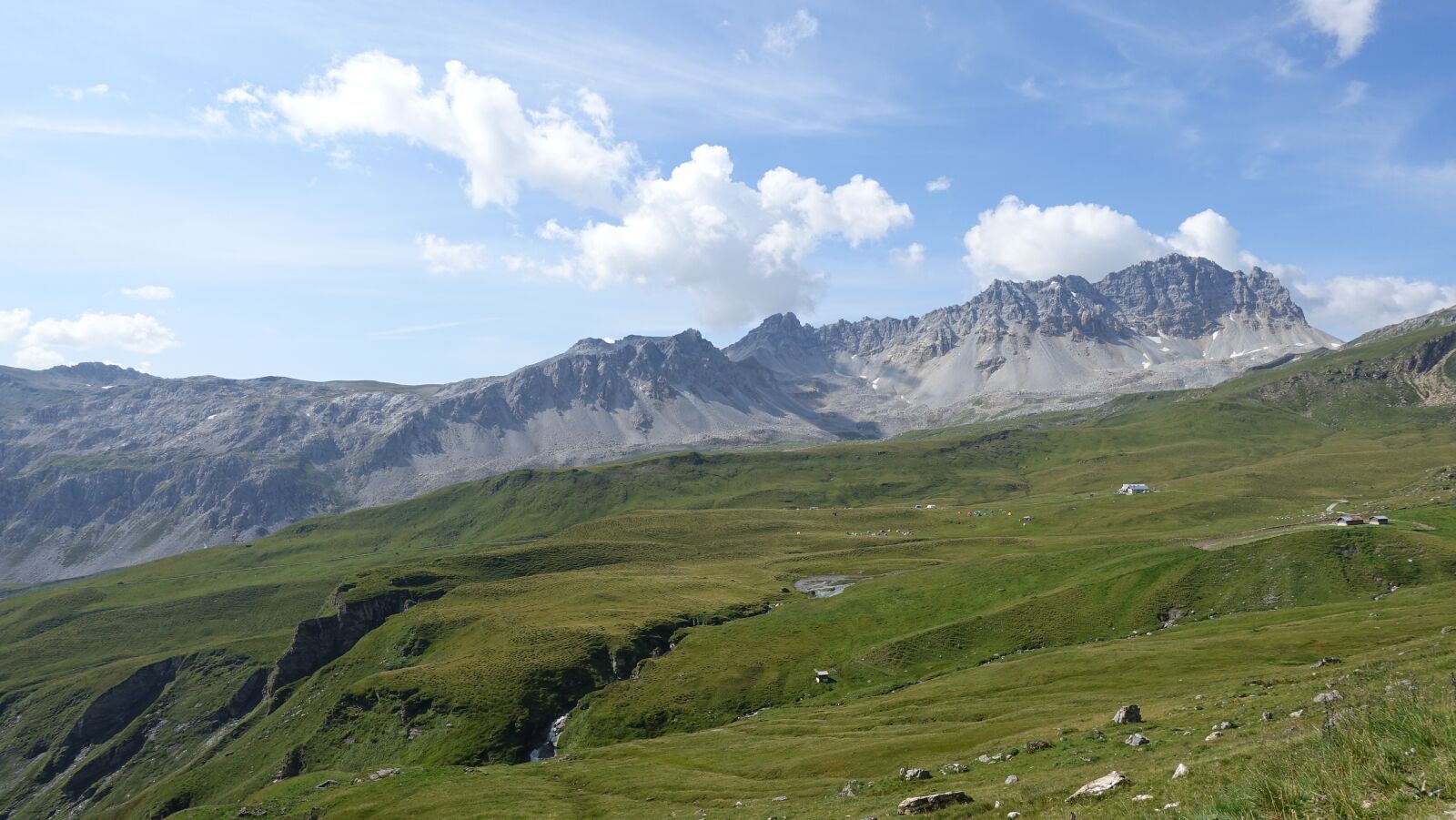 Sony Cyber-shot DSC-RX100 IV sample photo. Mountains, graub nden, pasture photography