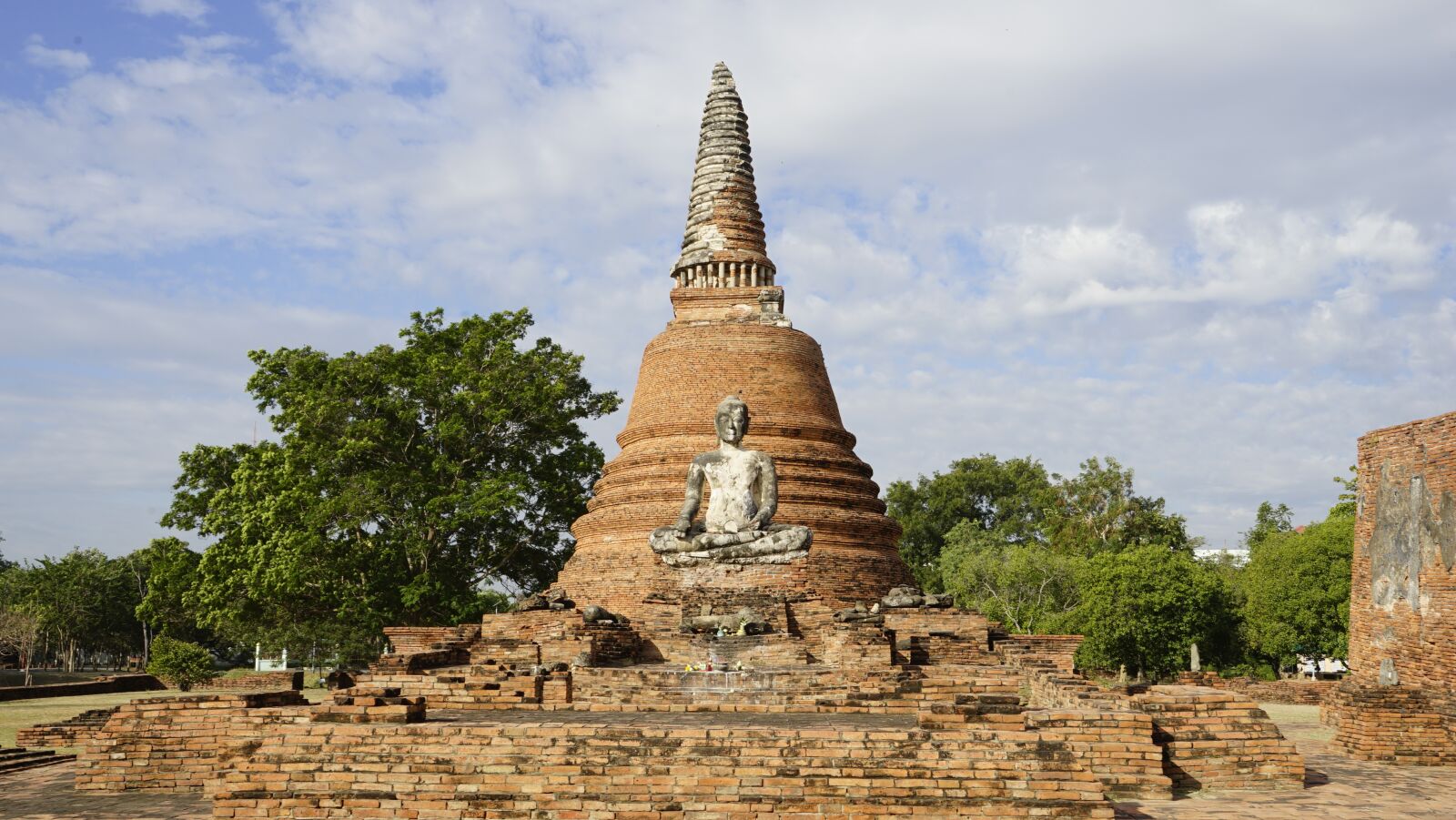 Sony a7 II + Sony FE 24-240mm F3.5-6.3 OSS sample photo. Tourism, building, temple photography