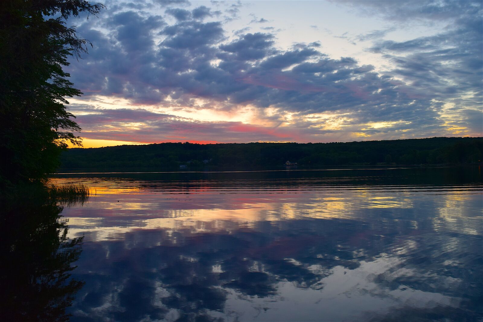 Nikon D3300 sample photo. Lake, sunset, clouds photography