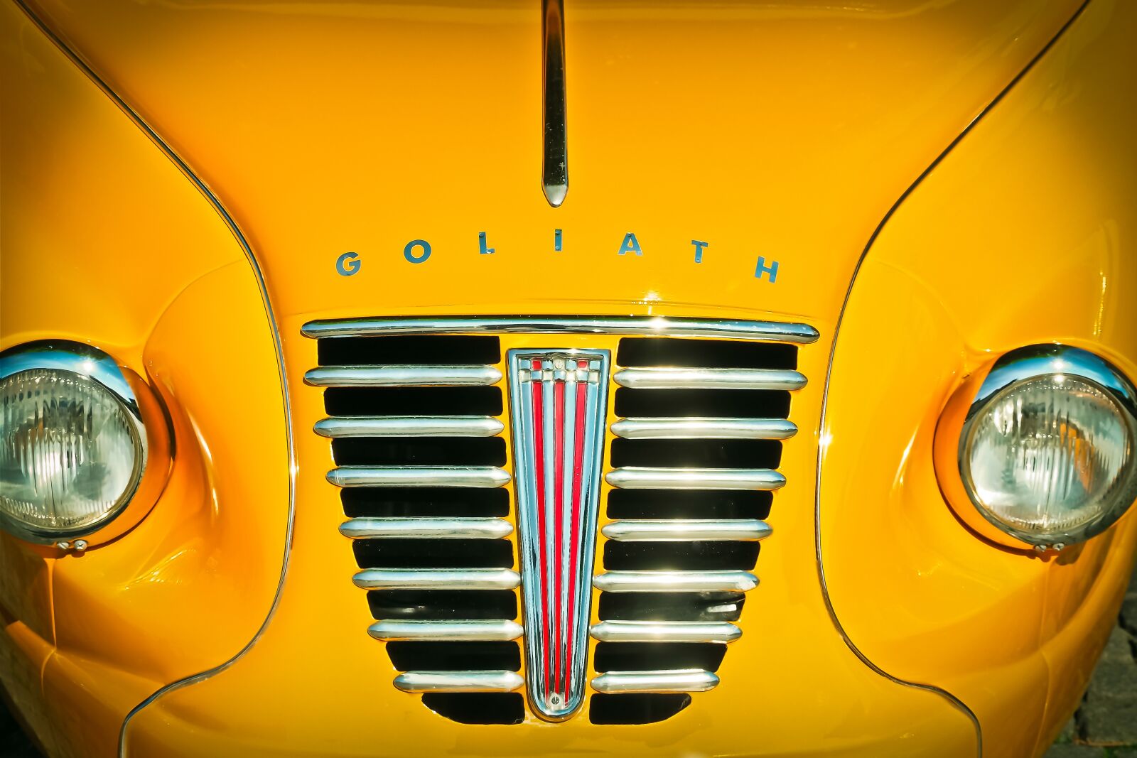 Olympus OM-D E-M10 sample photo. Auto, borgward goliath, goli photography