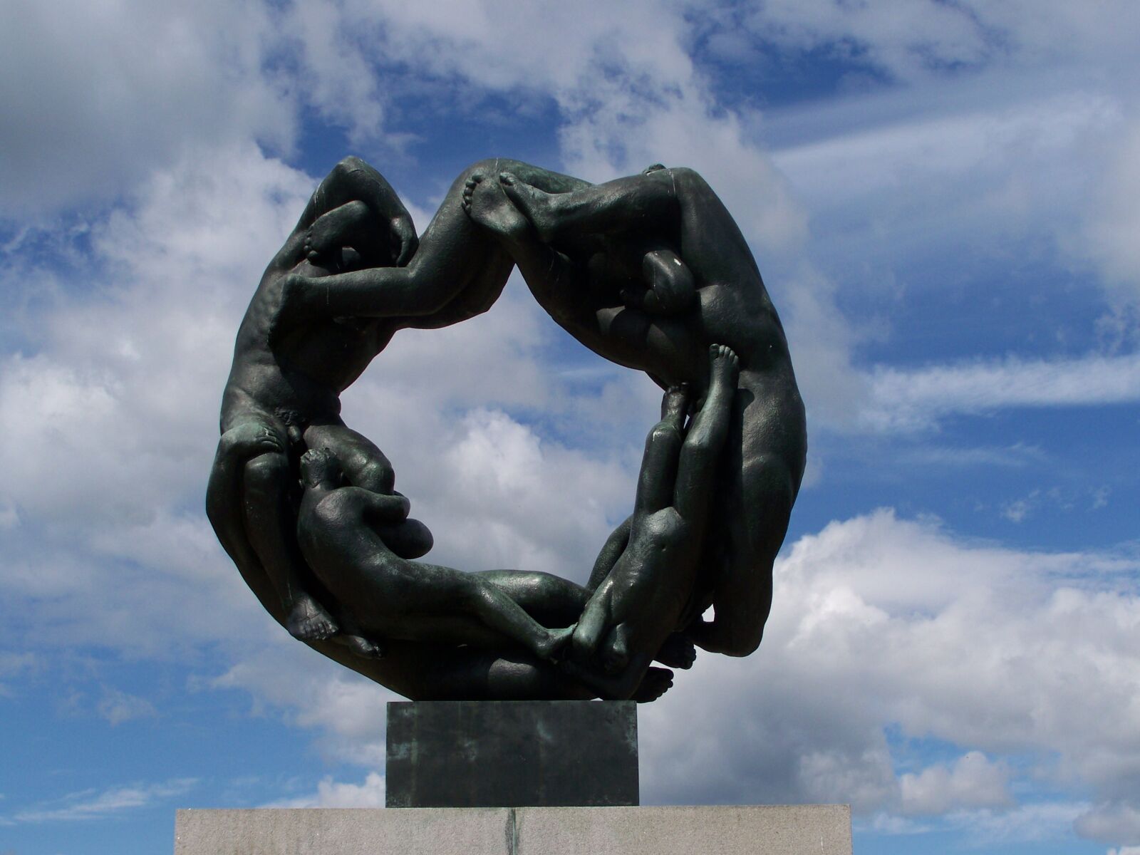 Kodak EASYSHARE ZD710 ZOOM DIGITAL CAMERA sample photo. Oslo, norway, vigeland park photography