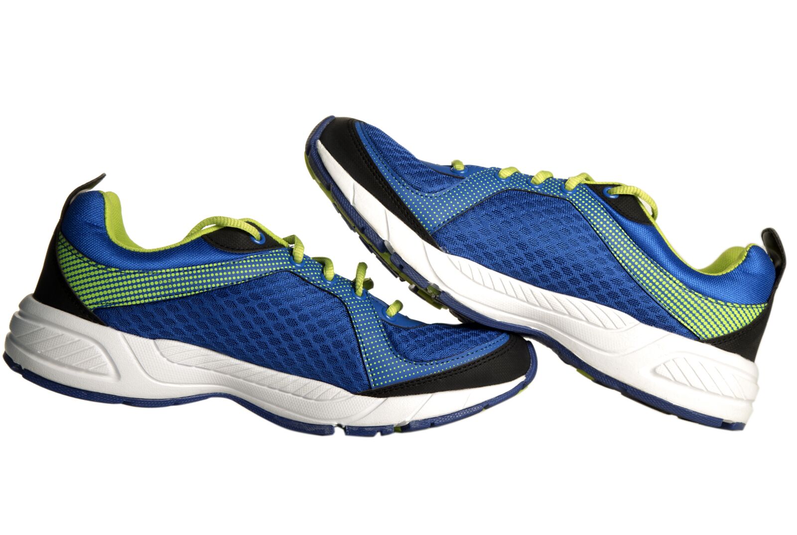 Canon EOS 6D + Canon EF 24-105mm F4L IS USM sample photo. Shoe, sneakers, sports photography