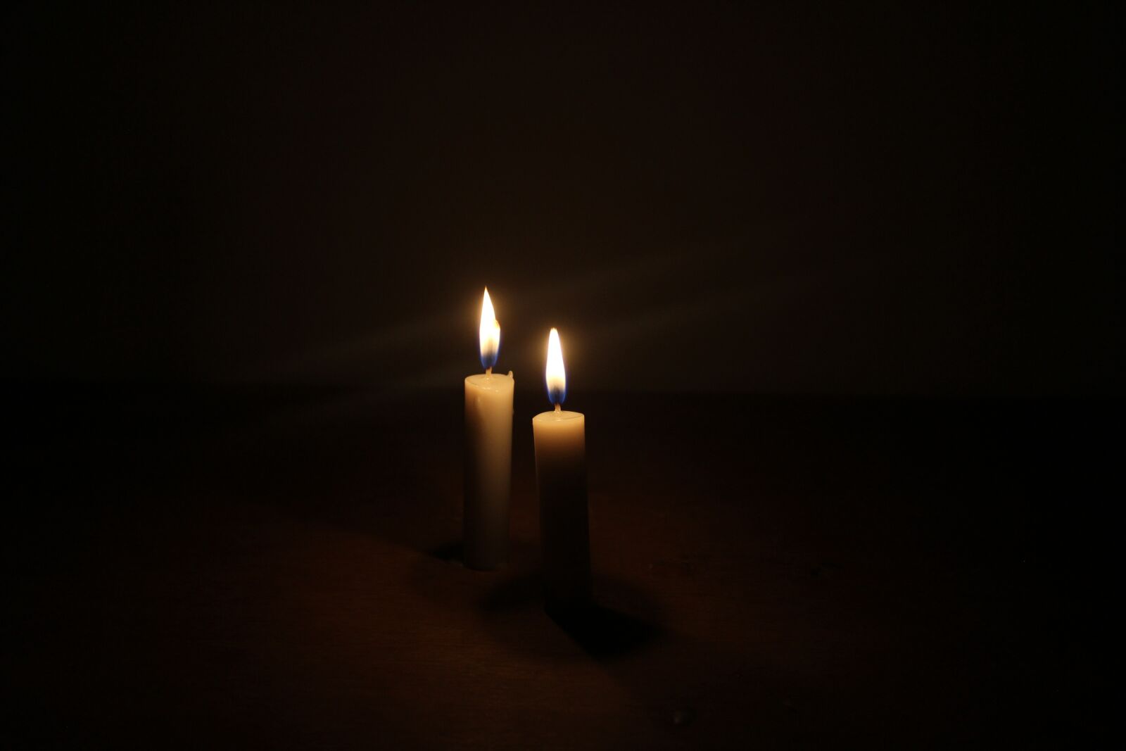 Canon EOS 600D (Rebel EOS T3i / EOS Kiss X5) sample photo. Light, candles, lights photography