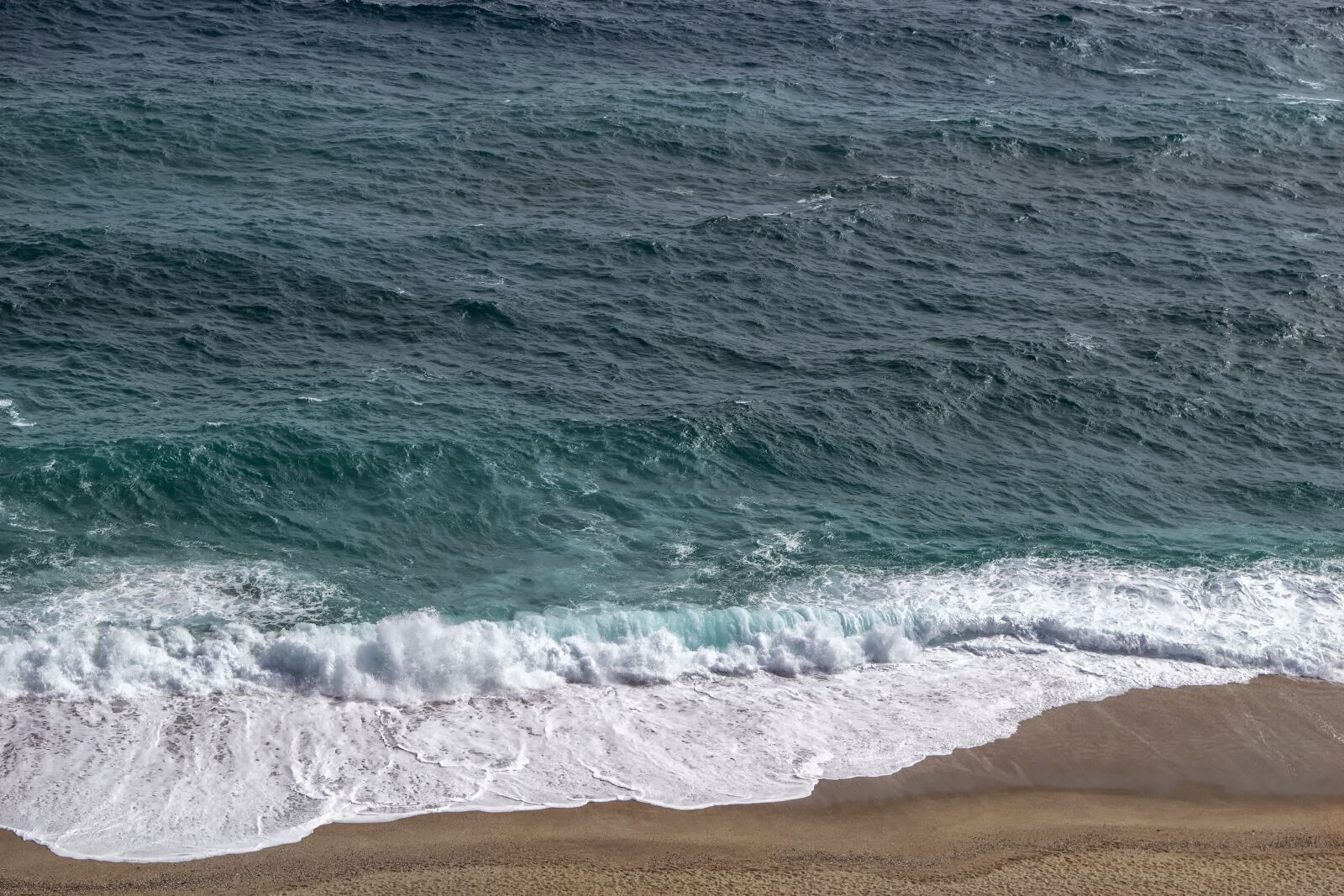 Nikon D3300 sample photo. Sand, waves, sea foam photography
