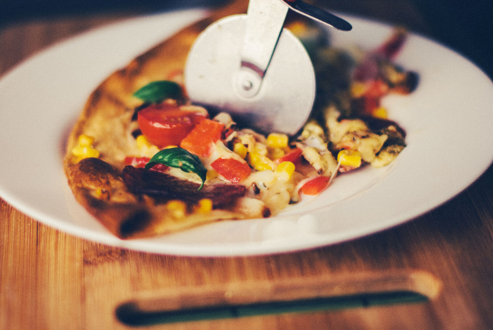 Nikon D60 sample photo. Food, pizza, slice, fast photography