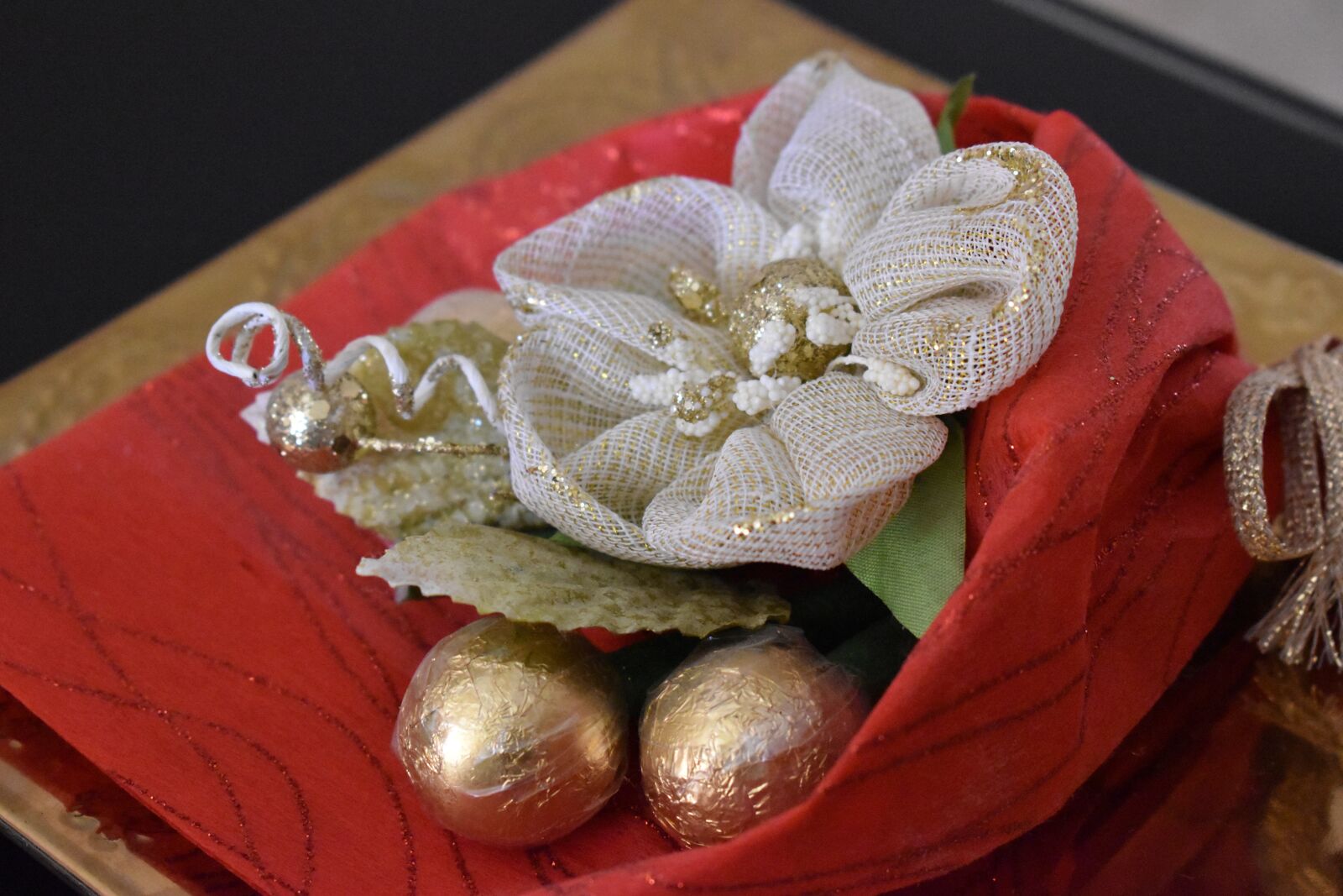 Nikon D5600 sample photo. Xmas, bouquet, christmas photography