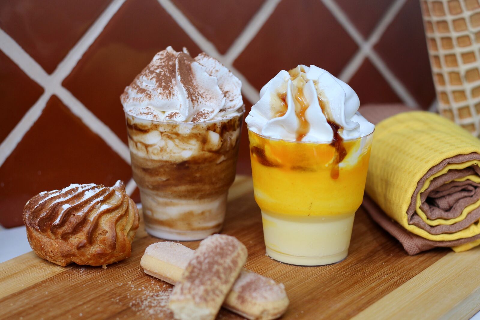 Canon EOS 650D (EOS Rebel T4i / EOS Kiss X6i) + Canon EF 50mm F1.8 STM sample photo. Dessert, cream, chocolate photography