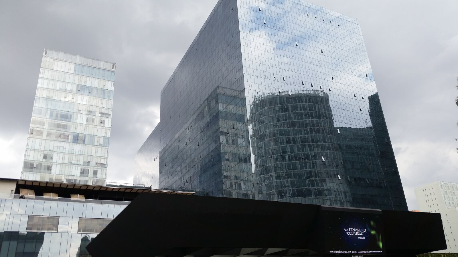 Samsung Galaxy S5 sample photo. Cyber-monday, plaza carso cdmx photography