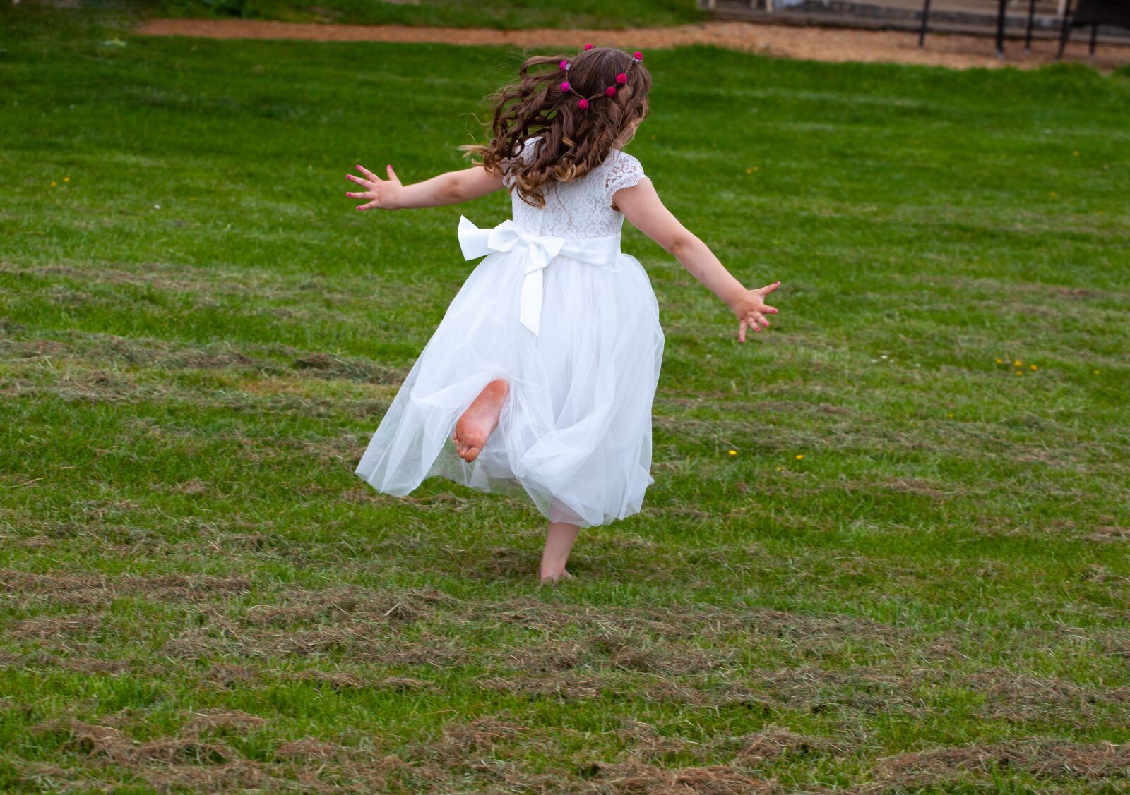 Canon EOS 5D Mark II sample photo. Child, bridesmaid, flower girl photography
