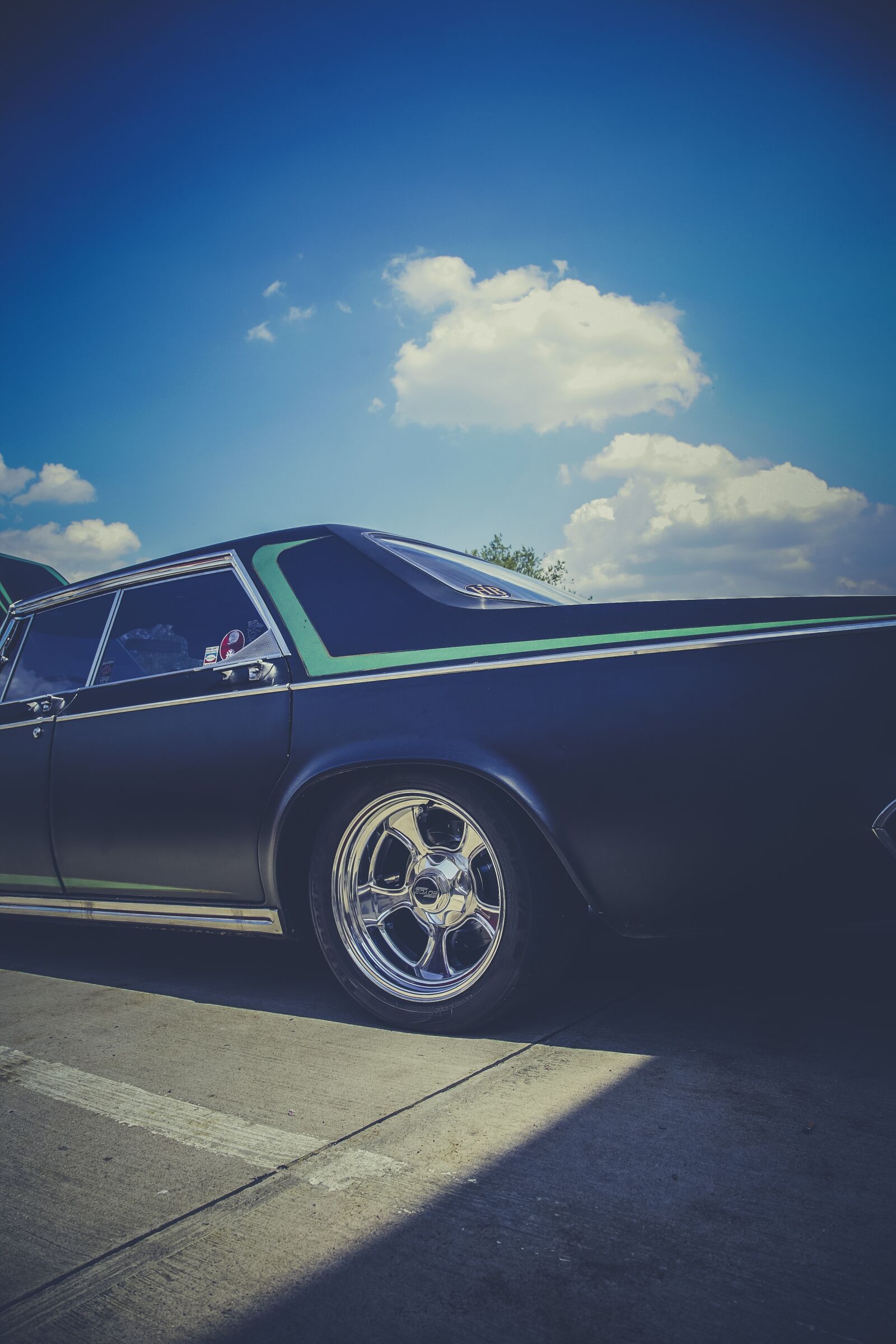 Canon EOS 5D sample photo. Car, chrome, classic photography