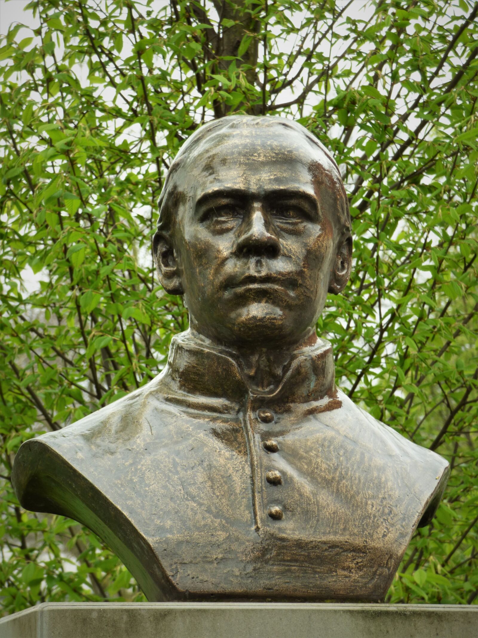 Panasonic DMC-FZ72 sample photo. Bust, adolph kolping, head photography