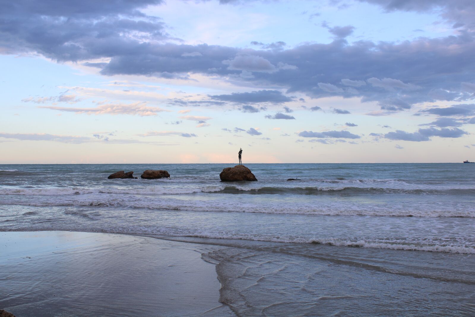 Canon EOS 2000D (EOS Rebel T7 / EOS Kiss X90 / EOS 1500D) sample photo. Little mermaid, beach, sea photography