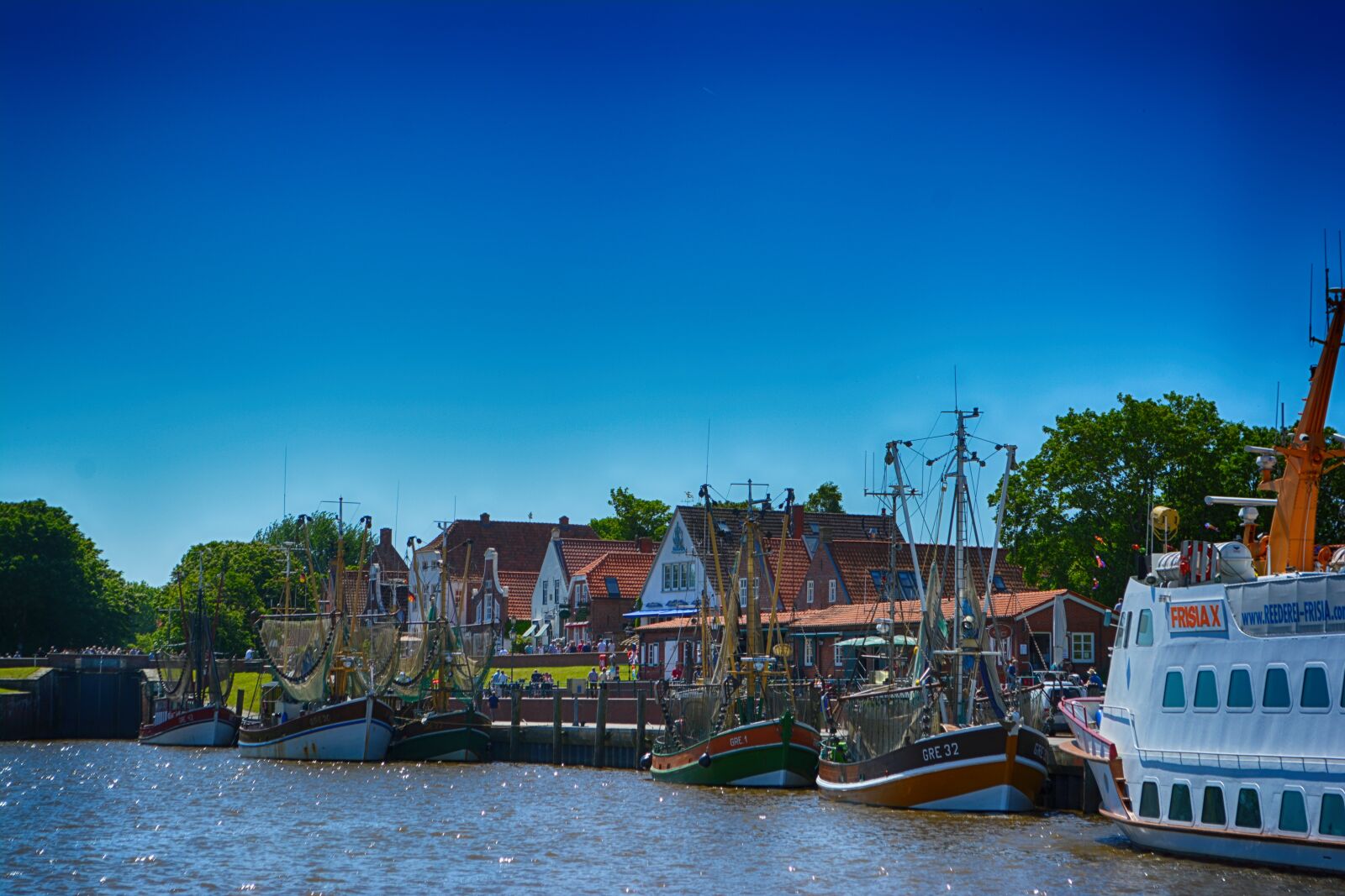 Nikon D5200 sample photo. Greetsiel, fishing village, fishing photography