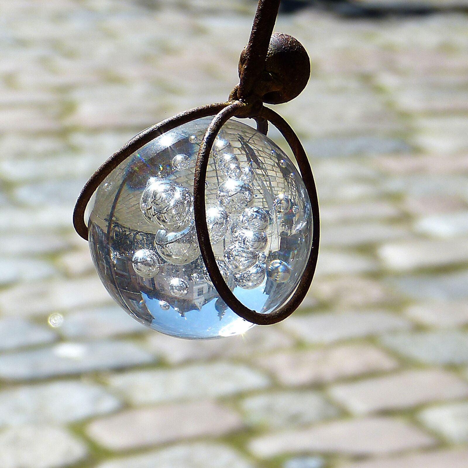 Panasonic Lumix DMC-FZ150 sample photo. Ball, deco, mirroring photography