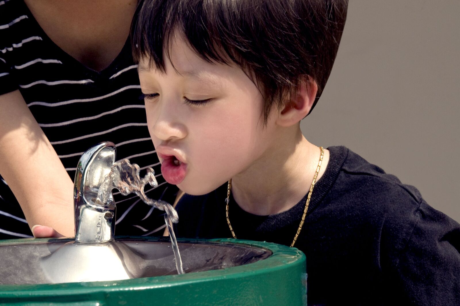 Nikon D300 sample photo. Young boy, short break photography