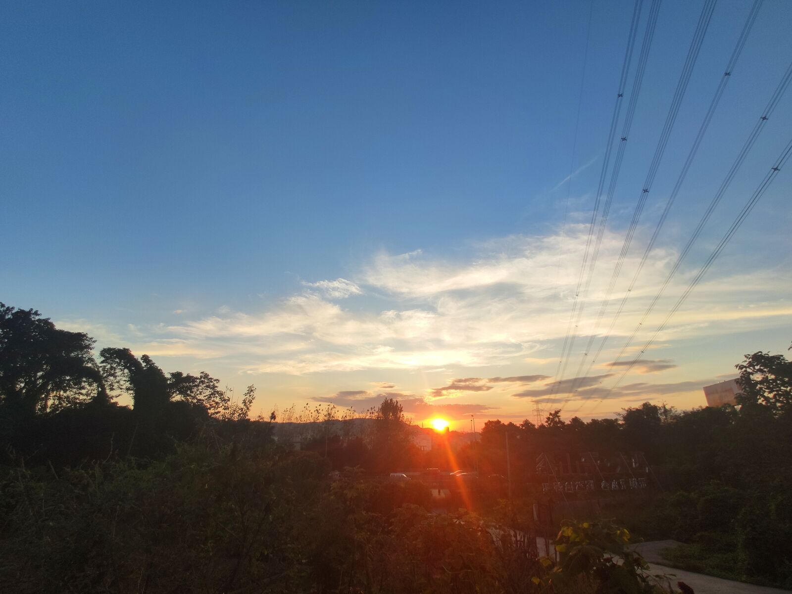 Xiaomi MI 9 sample photo. Sunset, blue sky and photography