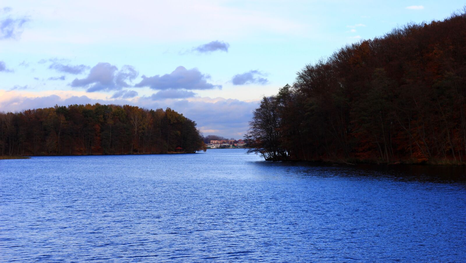 Canon EOS 60D + Canon EF 50mm F1.8 II sample photo. Lake, evening, water photography