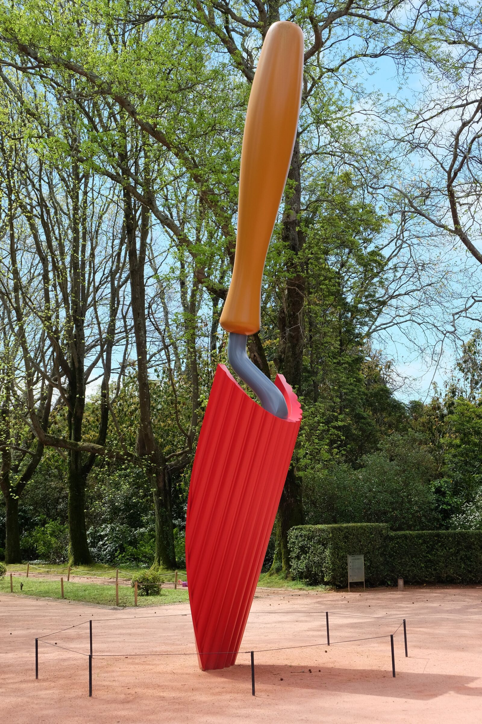 Fujifilm XC 16-50mm F3.5-5.6 OIS II sample photo. Shovel, serralves park, porto photography
