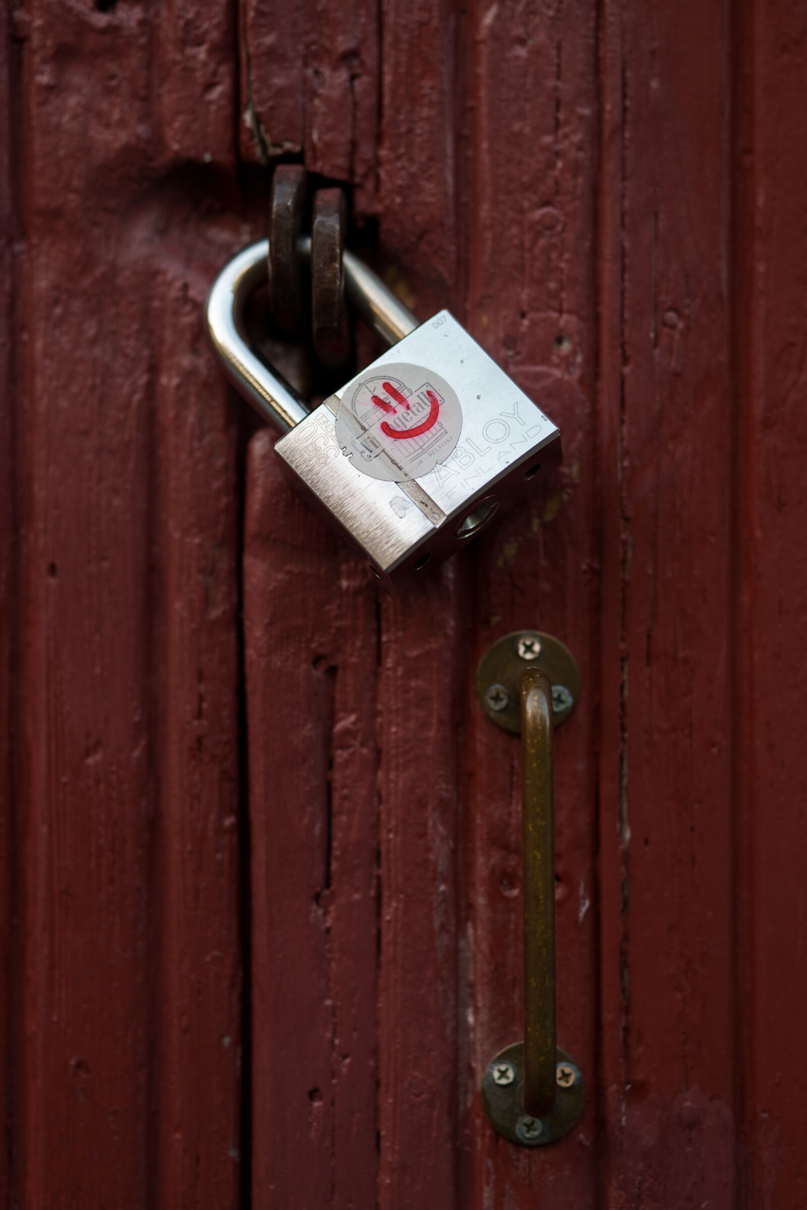 Sony FE 85mm F1.4 GM II sample photo. Padlock of fun photography