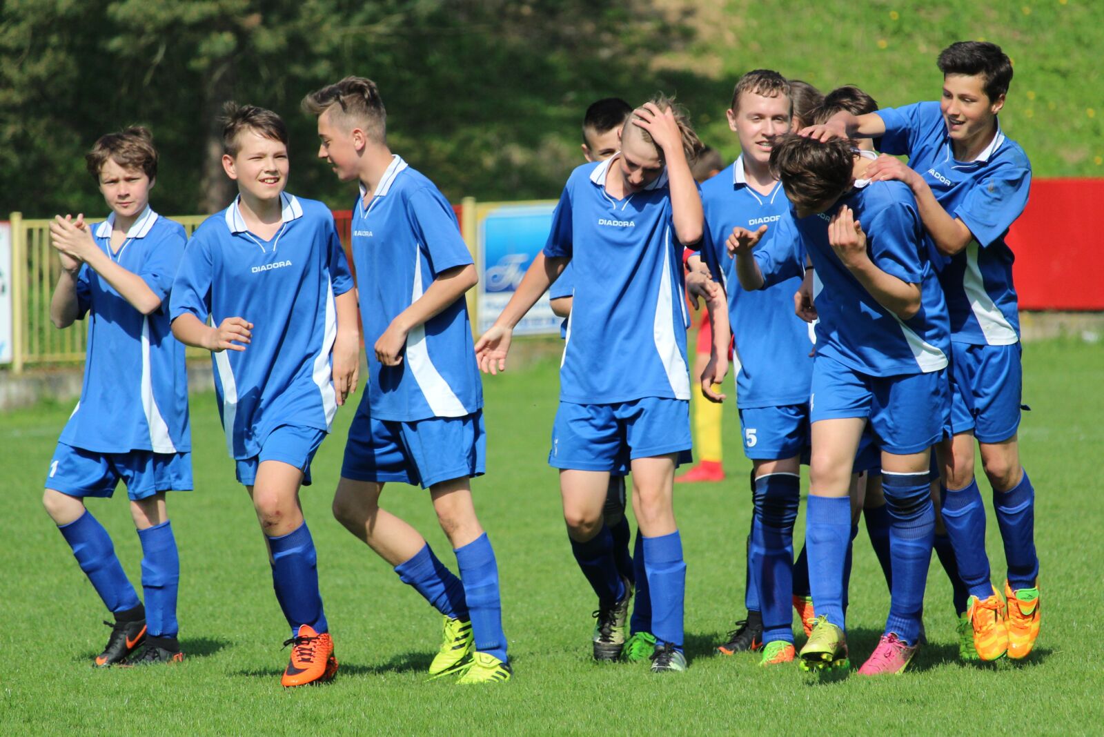 Canon EOS 1300D (EOS Rebel T6 / EOS Kiss X80) sample photo. Football, pupils, u15 photography