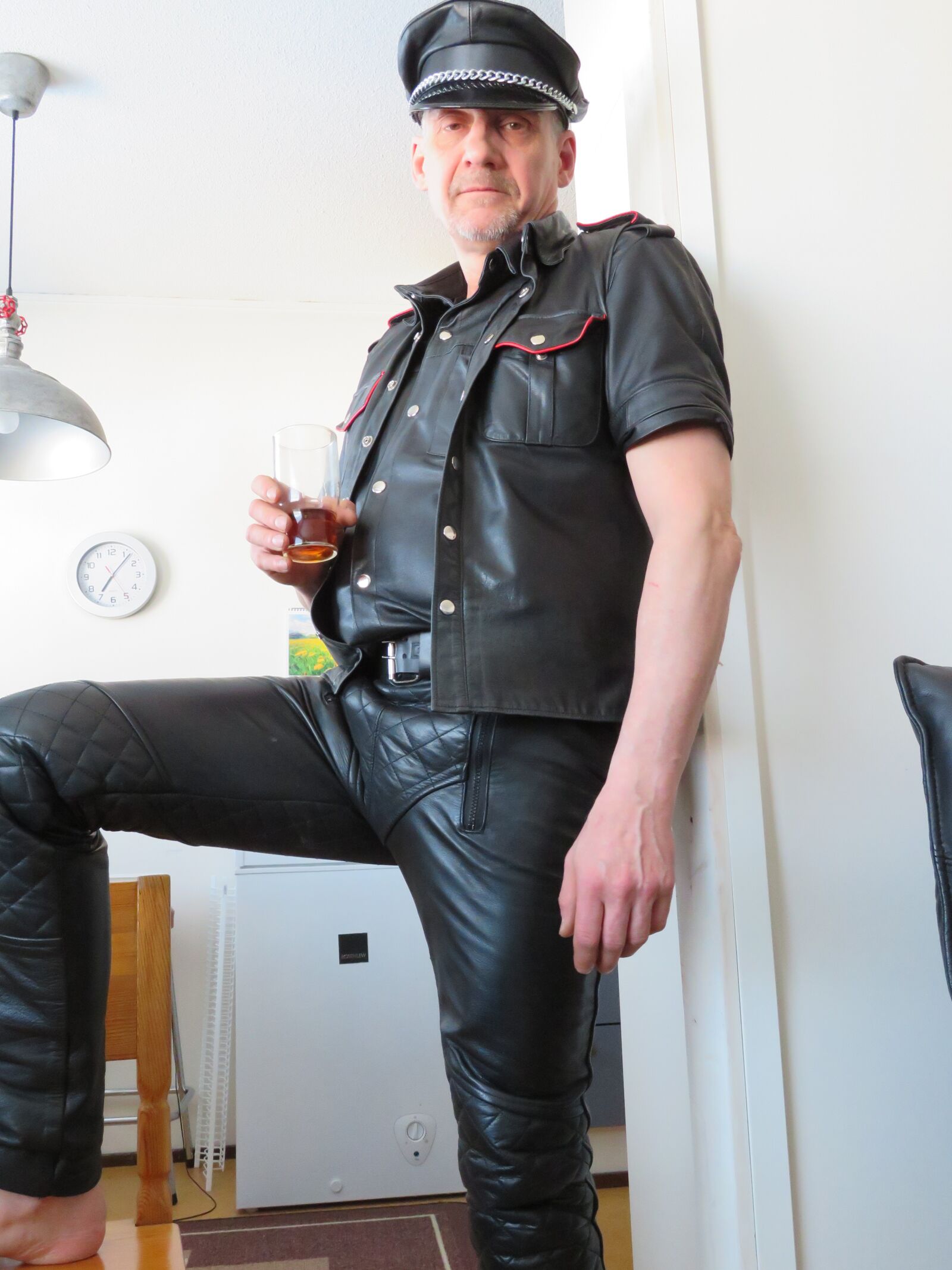 Canon PowerShot SX730 HS sample photo. Leather, finnish, gay photography