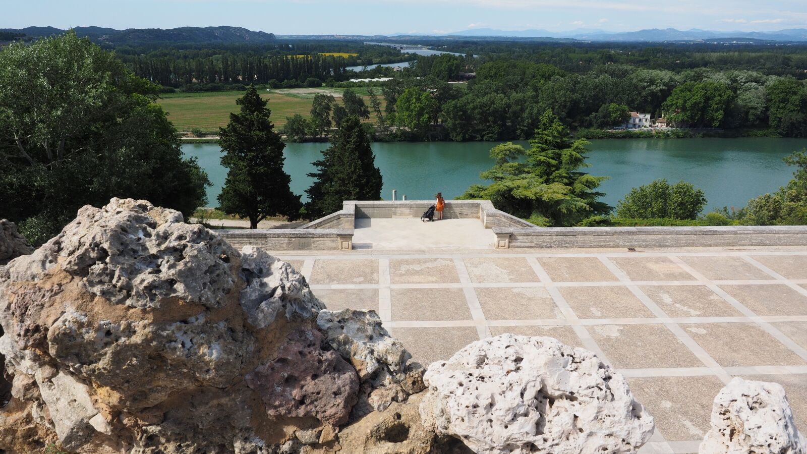 Olympus OM-D E-M1 + Olympus M.Zuiko Digital ED 12-40mm F2.8 Pro sample photo. Rocher of the cathedral photography