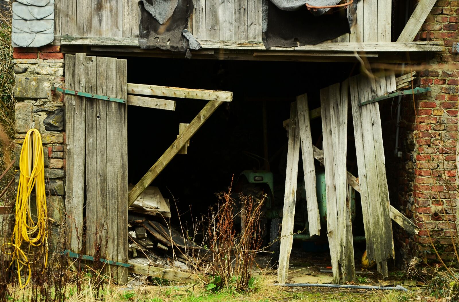 Nikon D5100 sample photo. Barn, old barn, lapsed photography