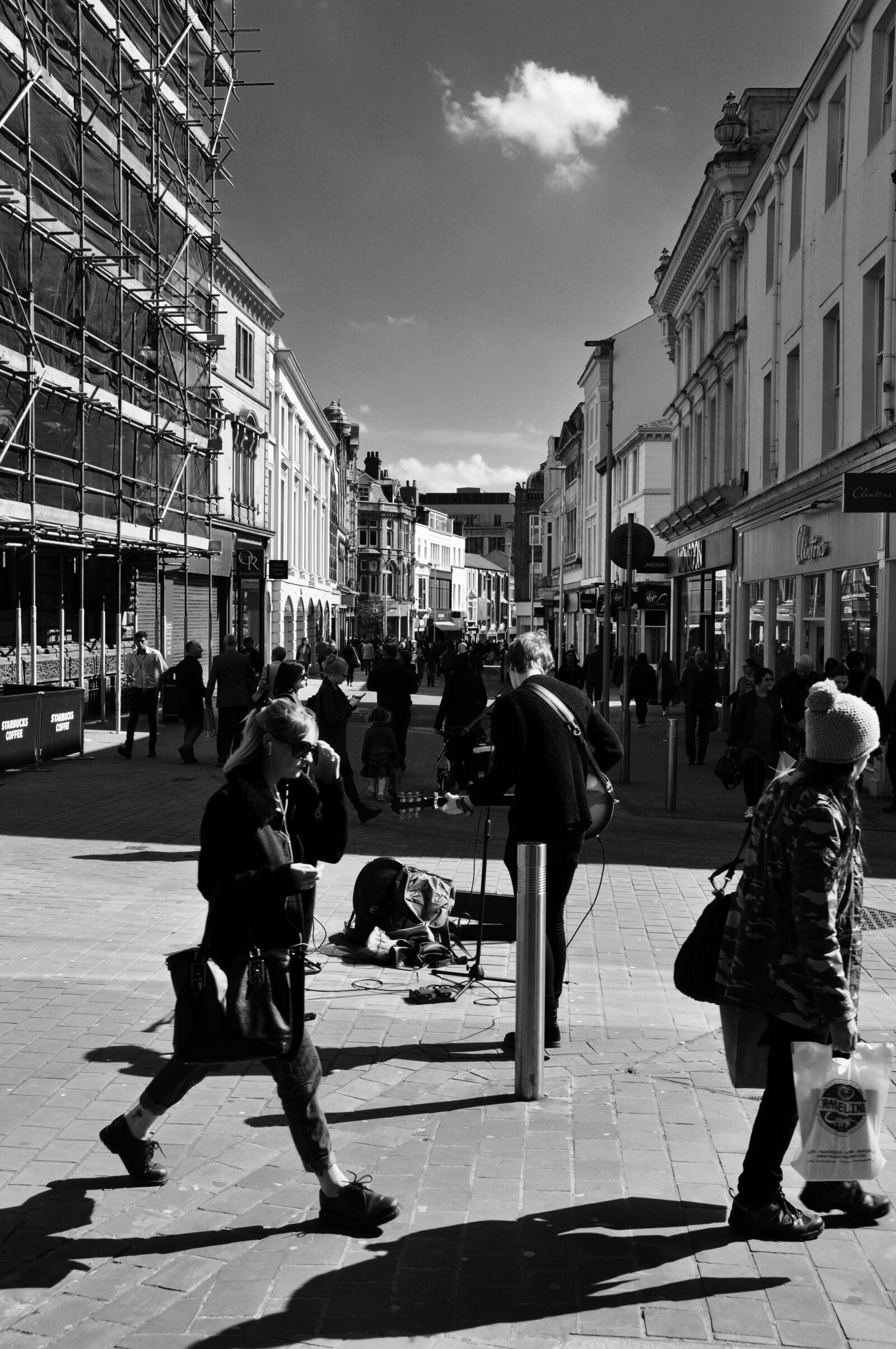 Nikon D5000 sample photo. Leeds, city, cityscape photography