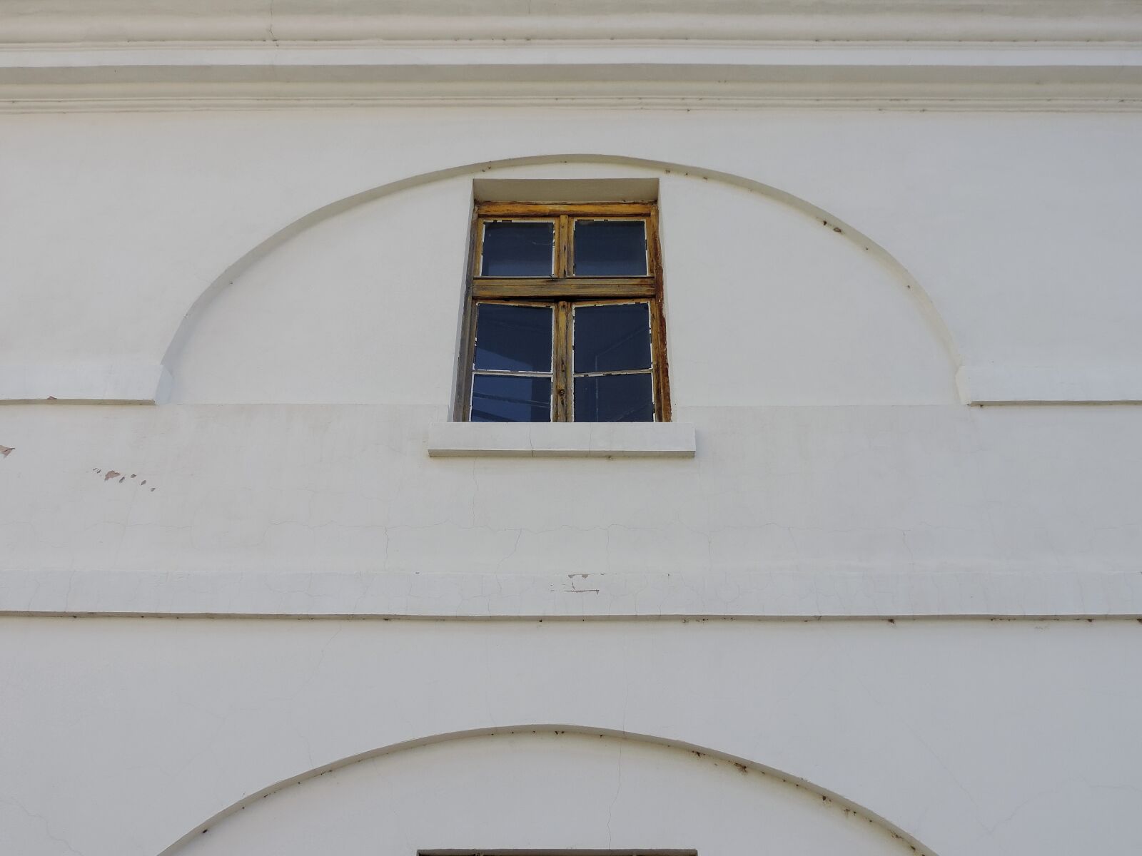 Nikon Coolpix P520 sample photo. Arch, window, building, architecture photography