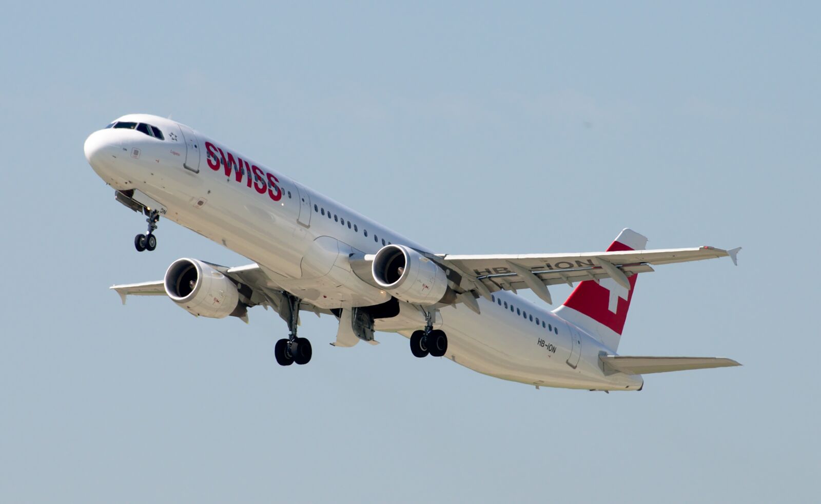 Nikon D300S sample photo. Airbus a321, swiss airlines photography