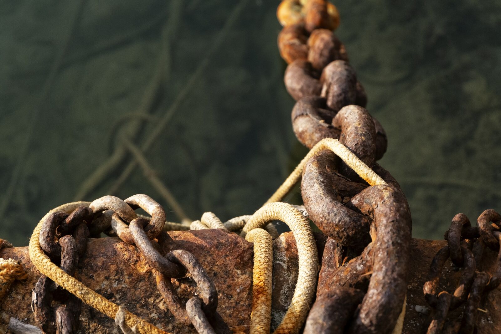 Fujifilm XC 16-50mm F3.5-5.6 OIS sample photo. Rust, sea, chains photography
