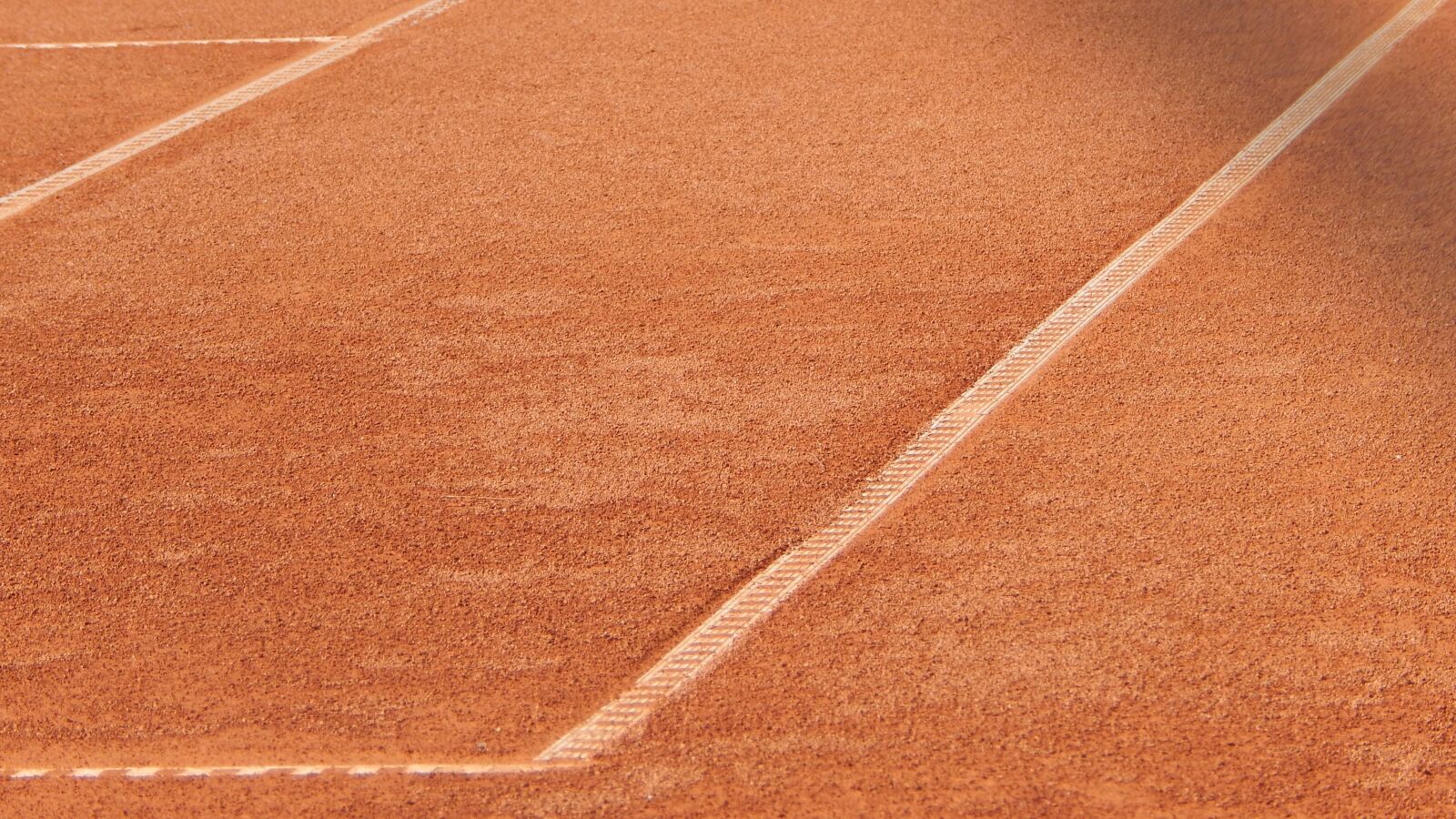 Nikon Coolpix L830 sample photo. Tennis, tennis court, sports photography