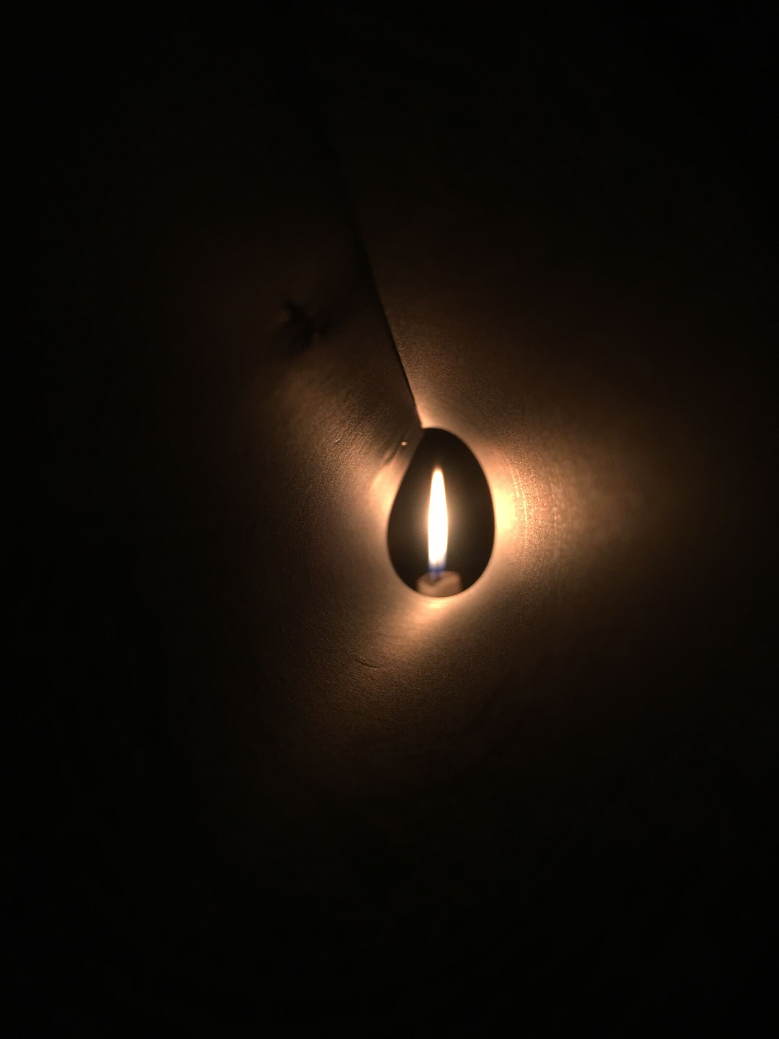 iPhone 6s Plus back camera 4.15mm f/2.2 sample photo. Candle, lamp, light photography