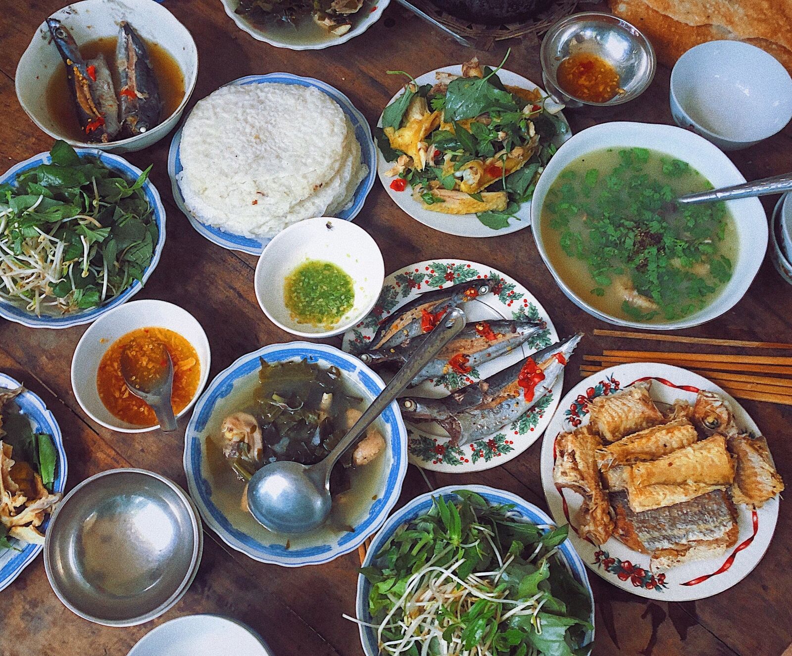 Apple iPhone X sample photo. Vietnam food, lunch, fish photography