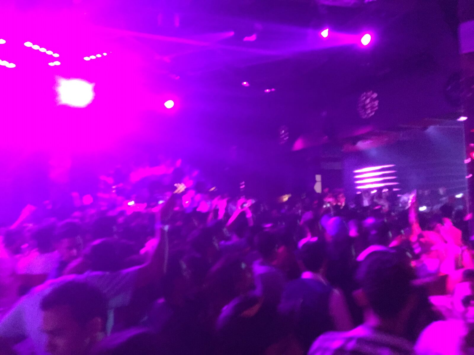 Apple iPhone 6s sample photo. Party, dance, music photography