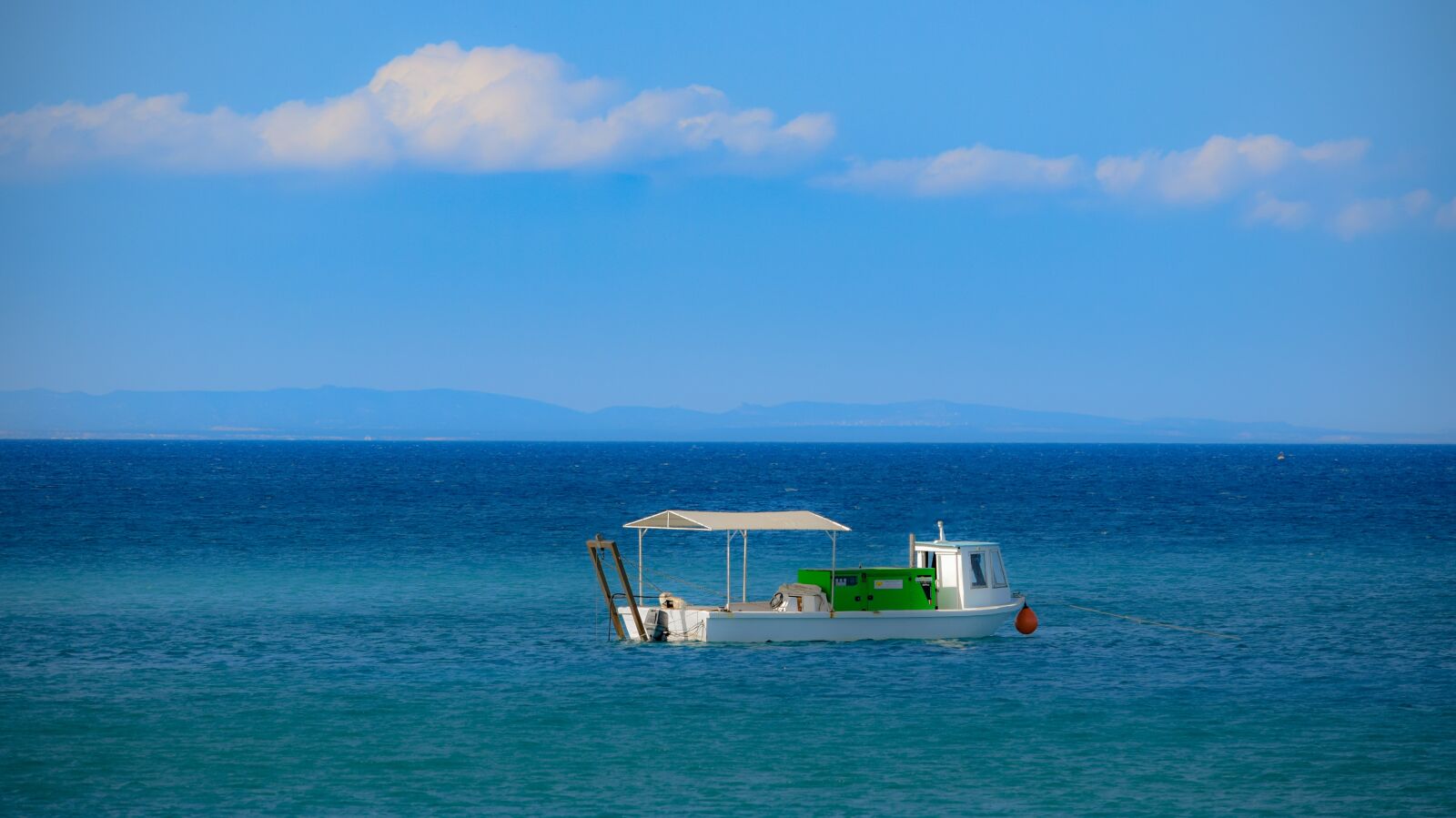 Nikon D3300 sample photo. Boat, sea, sky photography