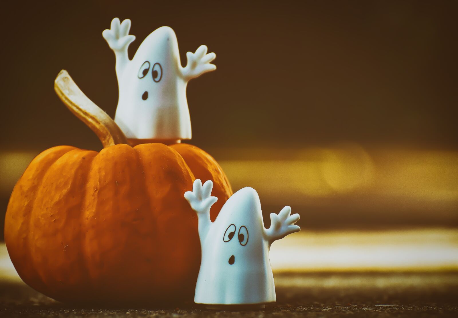 Nikon D7200 sample photo. Halloween, ghosts, pumpkin photography