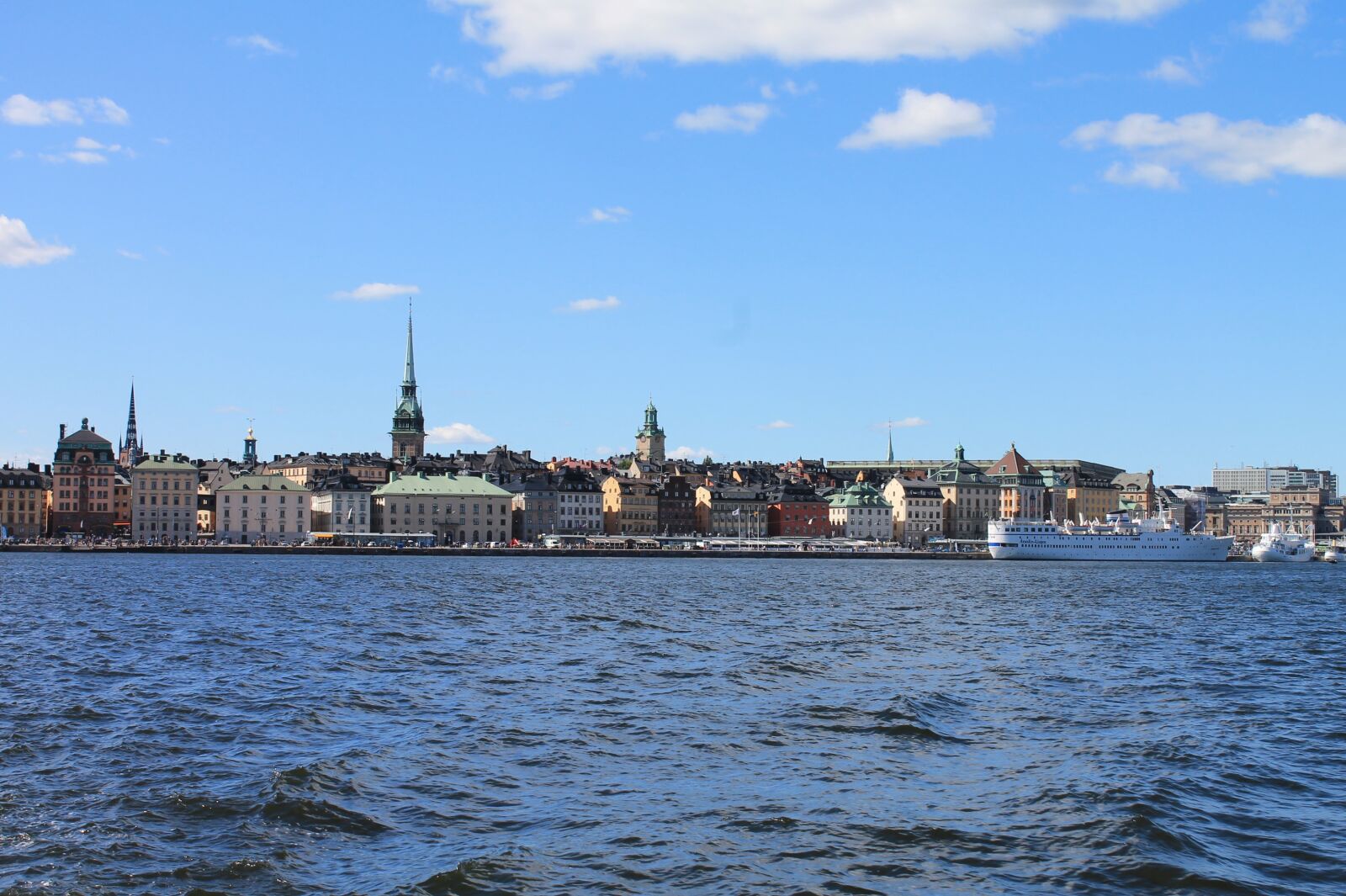 Canon EOS 1100D (EOS Rebel T3 / EOS Kiss X50) sample photo. Stockholm, sea, old town photography