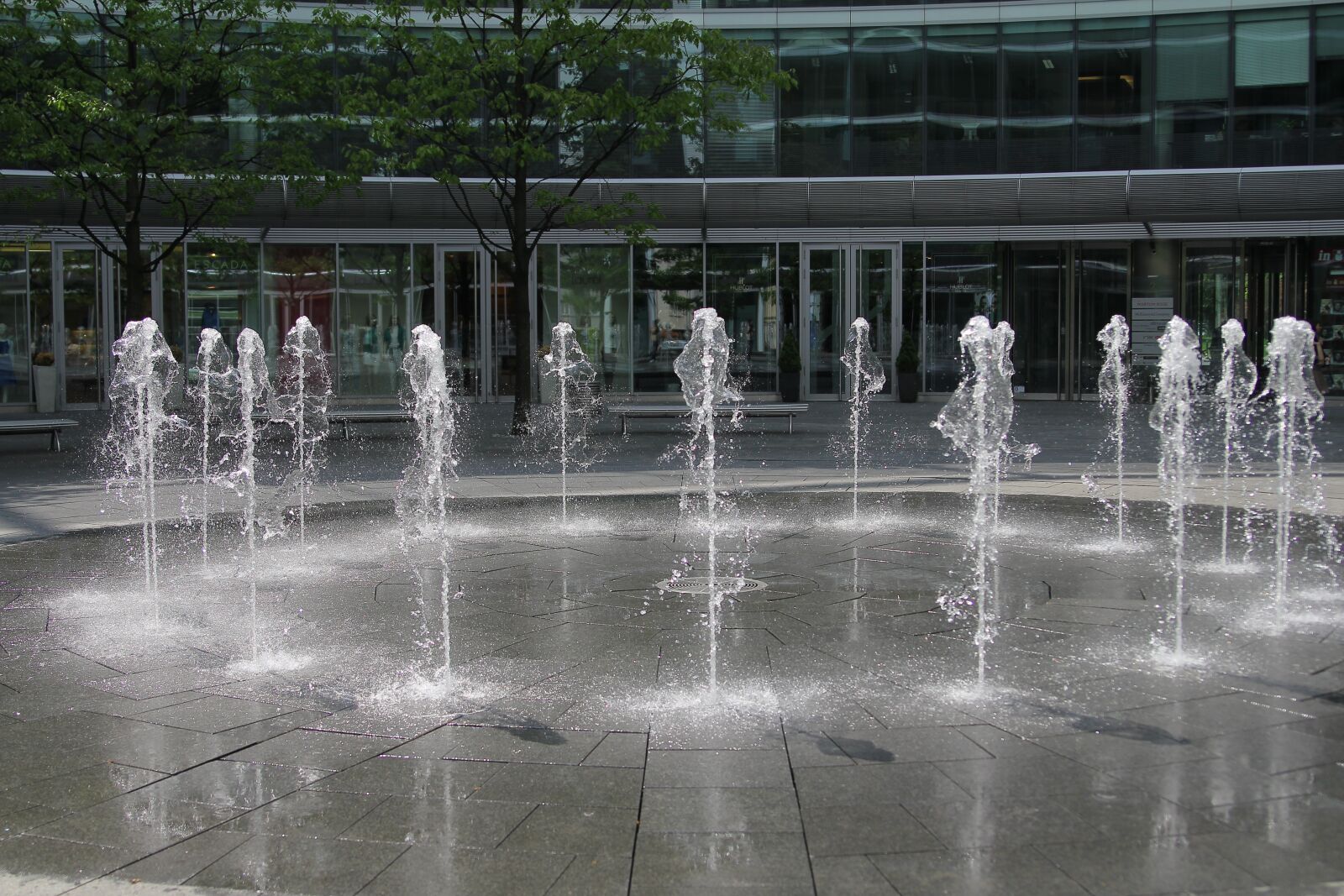 Canon EOS 550D (EOS Rebel T2i / EOS Kiss X4) sample photo. Water, fountain, tourism photography