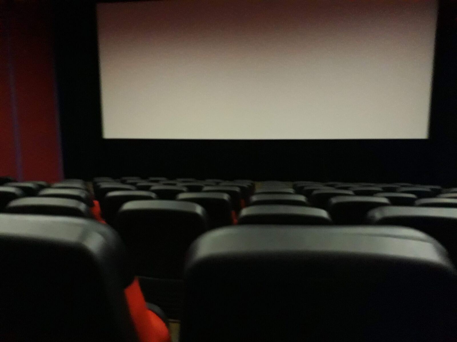 Samsung Galaxy J7 Prime sample photo. Theatre, screen, seats photography