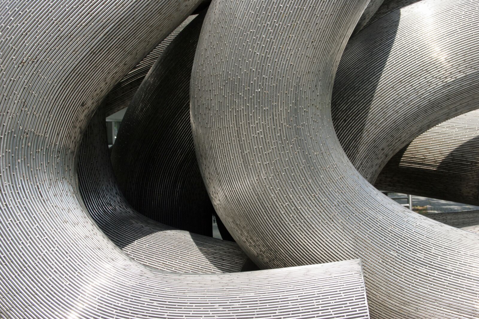 Canon EOS 20D sample photo. Sculpture, plastic, steel-plastic photography