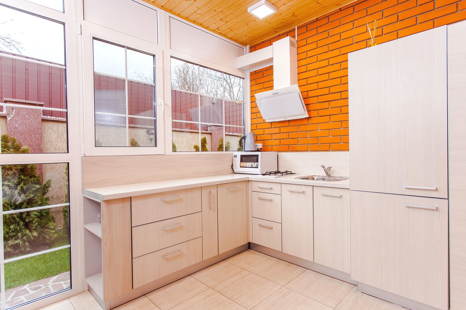 Canon EOS 5D Mark II sample photo. Kitchen, microwave, furniture, window photography