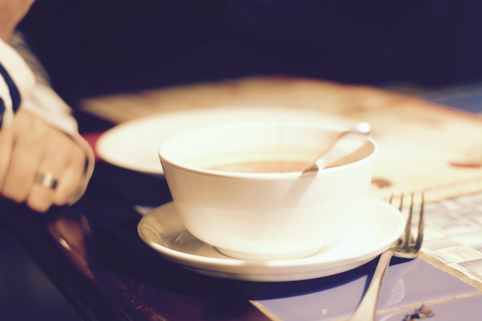Canon EOS 600D (Rebel EOS T3i / EOS Kiss X5) + Canon EF 50mm F1.8 II sample photo. Food, soup, cup photography