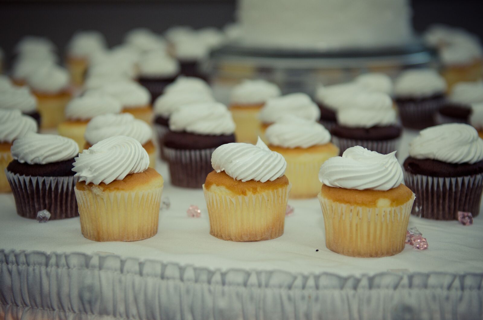 Nikon D7000 sample photo. Cupcakes, desserts, vanilla photography