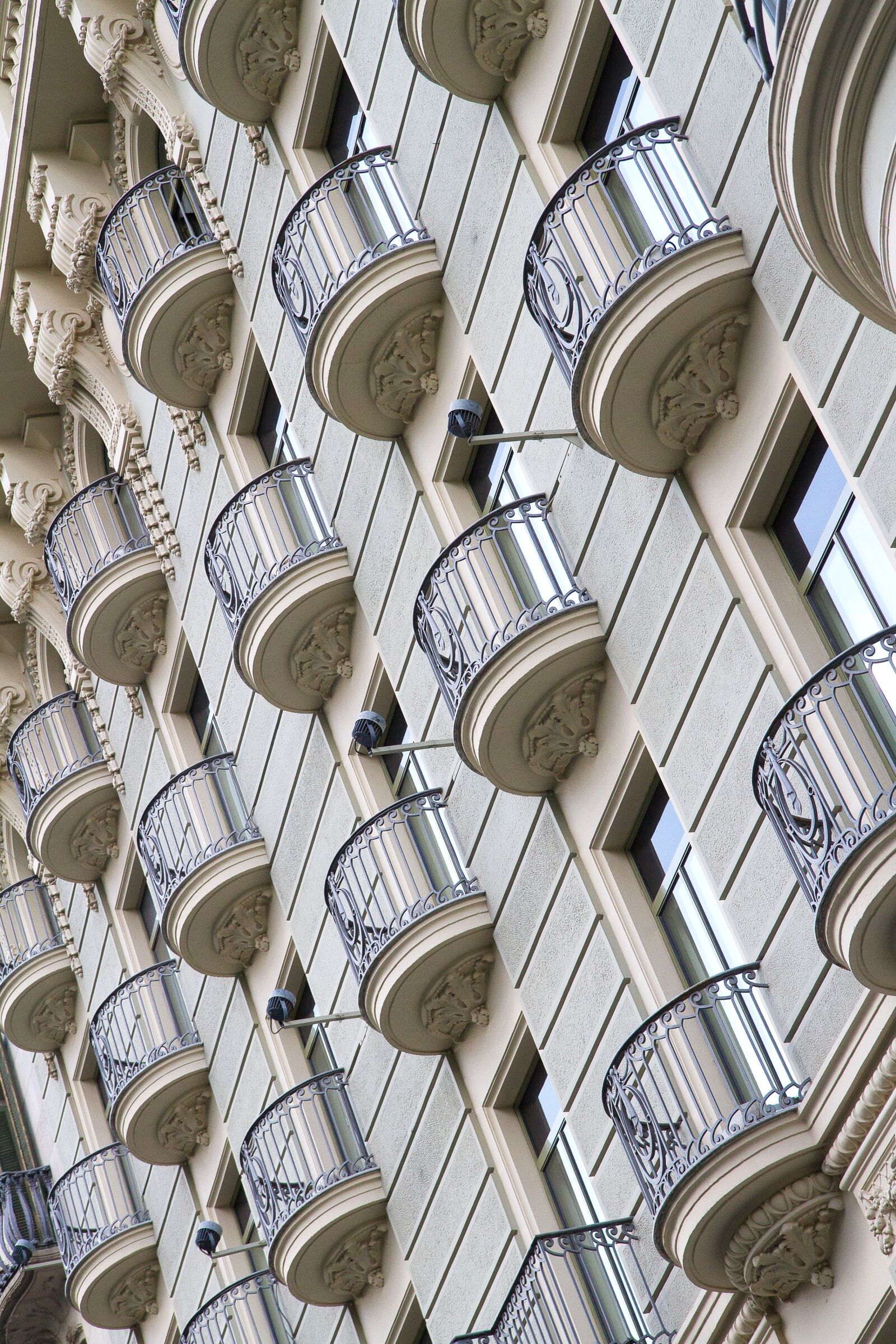 Canon EOS 7D sample photo. Balconies, graphics, city photography