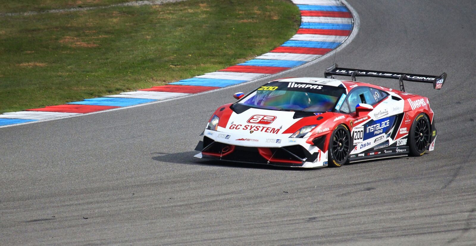 Canon EF-S 55-250mm F4-5.6 IS STM sample photo. Brno, gt, lamborghini photography