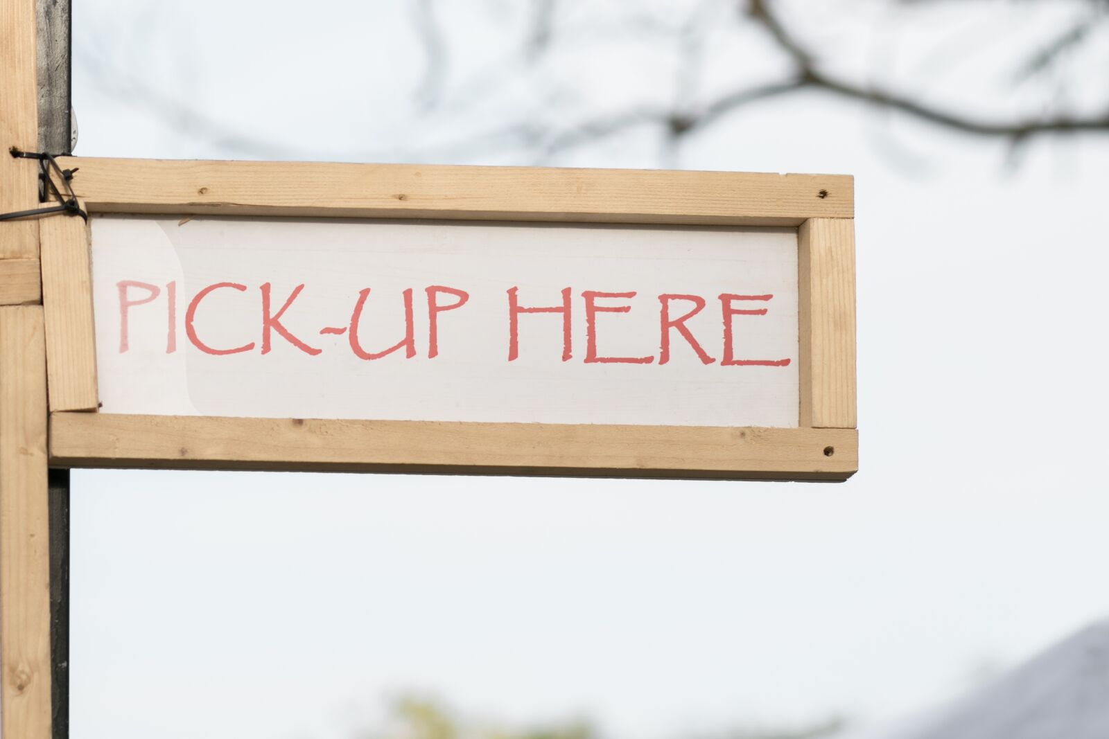 Canon EF 85mm F1.8 USM sample photo. Sign, signboard, pickup photography