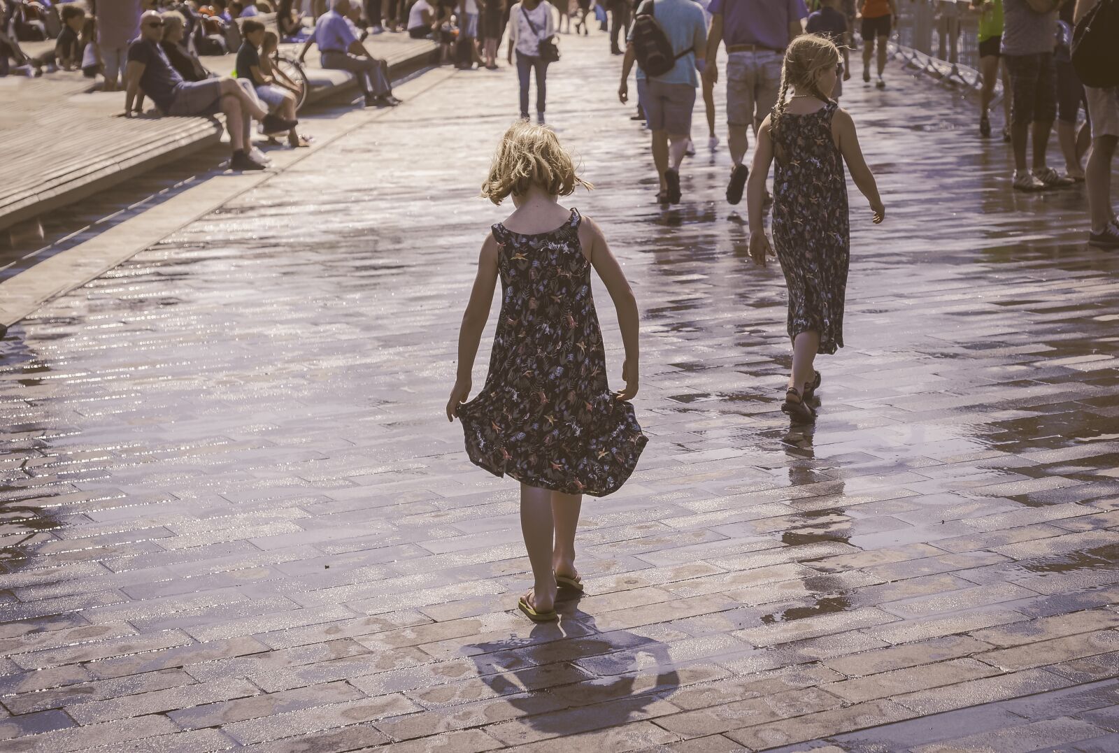 Nikon D610 sample photo. Girl, walking, summer photography